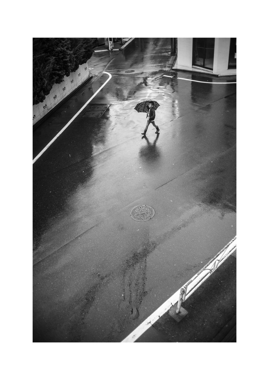 Boy with an umbrella, Meguro, Tokyo 2017.